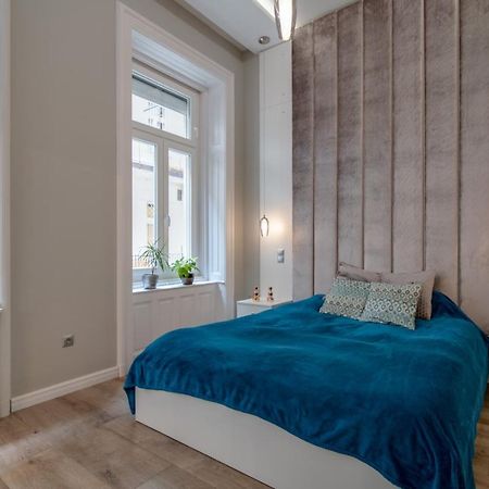 Helios Downtown Martha Apartment Budapest Exterior photo